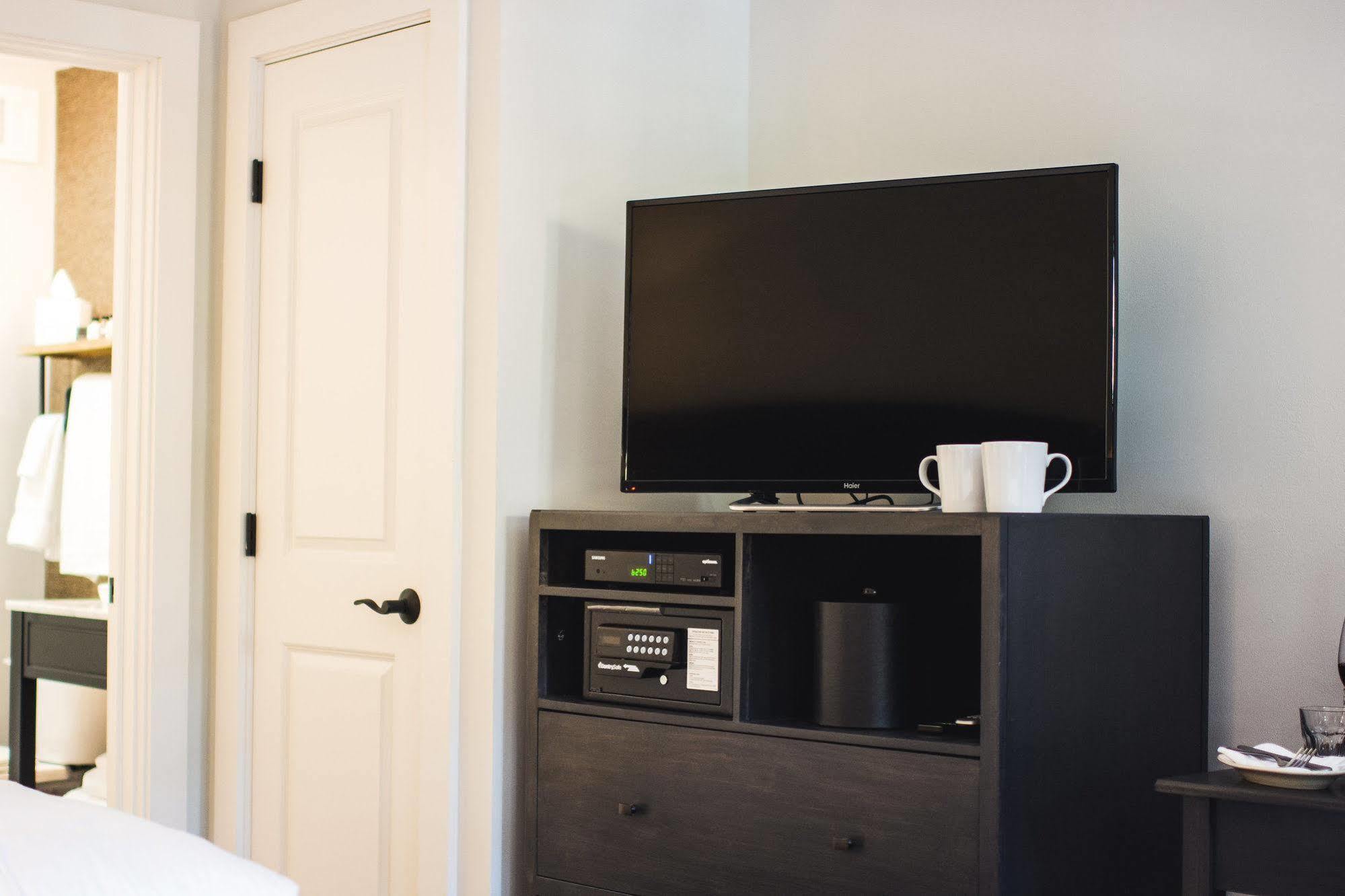 Hotel Hi-Ho - Contactless Check-In Фэрфилд Экстерьер фото